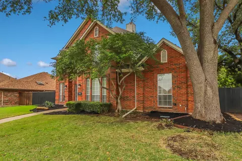 1900 Golden Trl, Carrollton, TX 75010