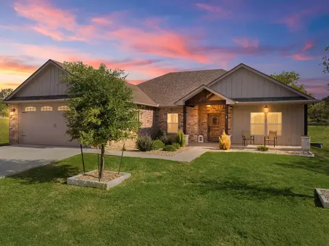 19126 White Bluff Dr, Whitney, TX 76692