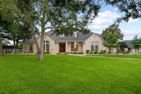 2202 Somerset, Midlothian, TX 76065