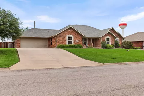1028 N Elm St, Muenster, TX 76252