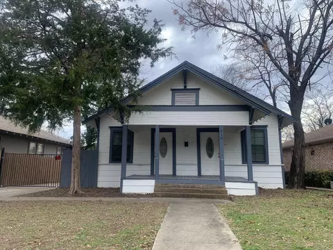 1019 Wayne St, Dallas, TX 75223