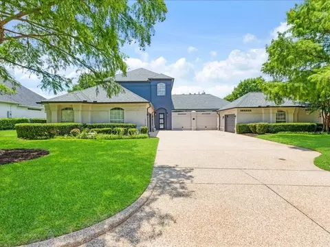911 Walnut Falls Cir, Mansfield, TX 76063
