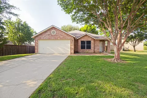 2824 Custer Dr, Corinth, TX 76210