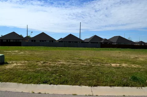309 Preston Rd, Mabank, TX 75147