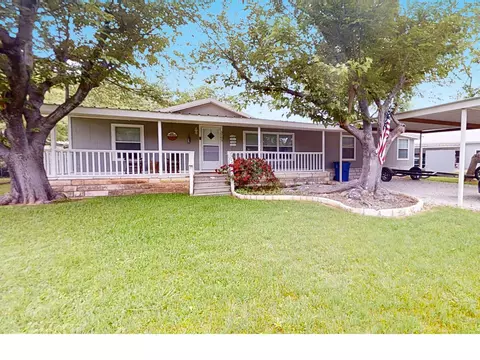 3703 Hartwood Dr, Granbury, TX 76049