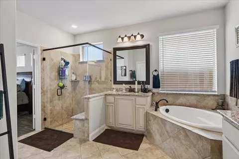 Bath - 2106 Devonblue Dr, Forney, TX 75126 photo 2 of 3