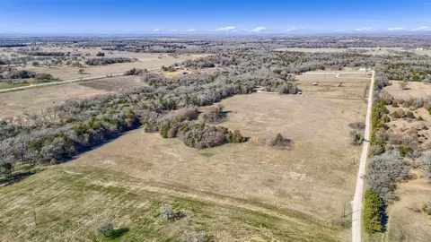 163 Twin Oaks Ln, Whitesboro, TX 76273
