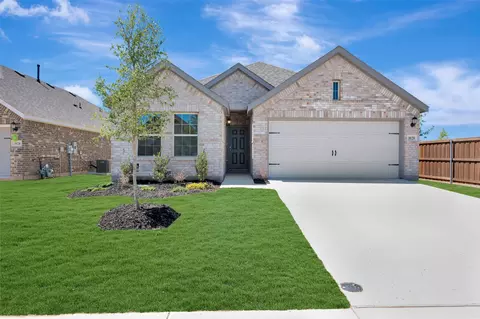 1020 Tarryhill Dr, Crowley, TX 76036