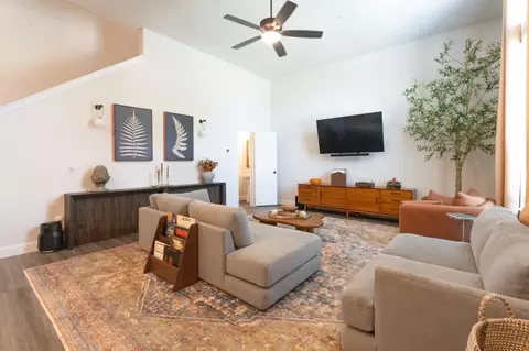 532 E 2nd St, Irving, TX 75060