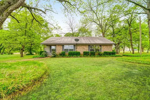 7757 Farm Road 137, Paris, TX 75460