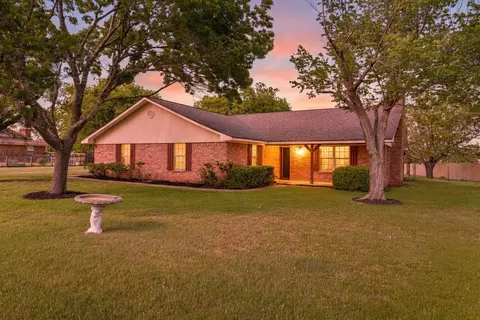 776 April Ln, China Spring, TX 76633