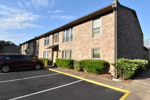 1820 E Kings Hwy #50, Shreveport, LA 71105