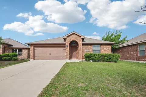 2601 Stonewall Ln, Fort Worth, TX 76123