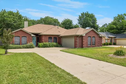 1263 Wendy Ct, Kennedale, TX 76060