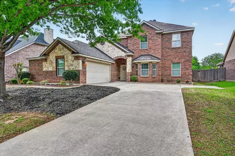 5920 Ivy Glen Dr, Grand Prairie, TX 75052