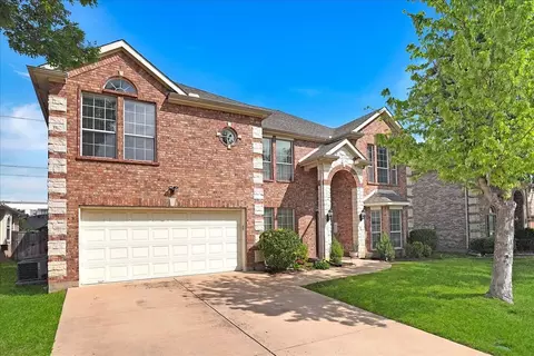 5856 Summerwood Dr, Grand Prairie, TX 75052
