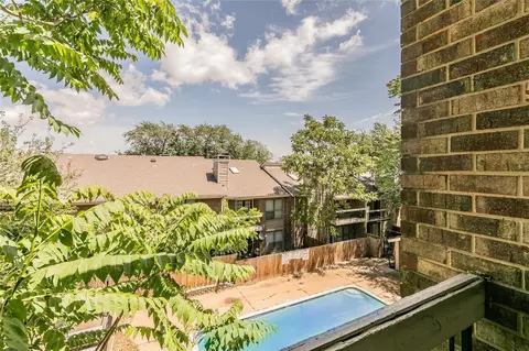 5750 Phoenix Dr #22, Dallas, TX 75231