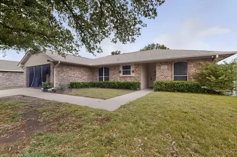 412 Tara Ln, Red Oak, TX 75154