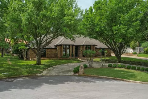 308 N Broadway Rd, Azle, TX 76020