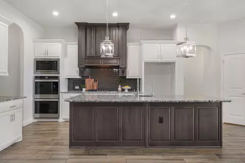 Kitchen - 4341 Rush Rd, Midlothian, TX 76065 photo 2 of 3
