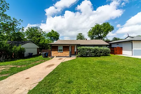 4447 Moler St, Dallas, TX 75211