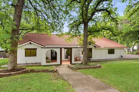 621 Overland Trl, Southlake, TX 76092