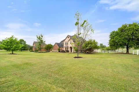 6400 Gehrig Cir, Burleson, TX 76028