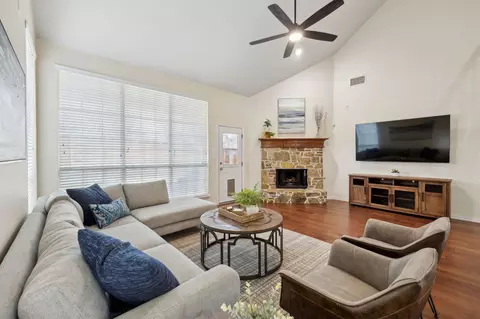 1261 Golf Club Dr, Lantana, TX 76226