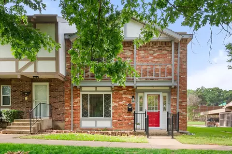 370 Westview Ter, Arlington, TX 76013
