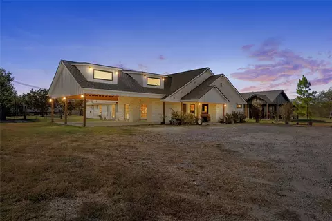 979 Old Mexia Rd, Waco, TX 76705