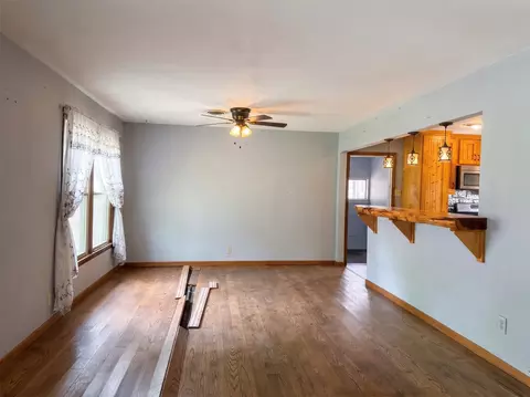 Living - 604 E Side Dr, Quitman, TX 75783 photo 2 of 4