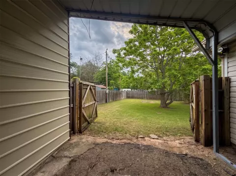 Exterior - 604 E Side Dr, Quitman, TX 75783 photo 8 of 15