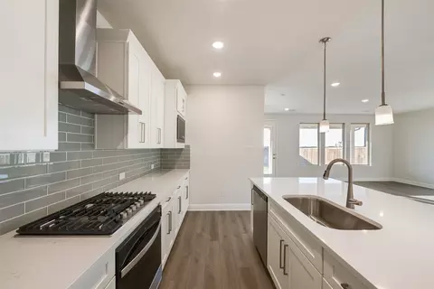 Kitchen - 2012 Beeflower St, Celina, TX 75009 photo 3 of 3