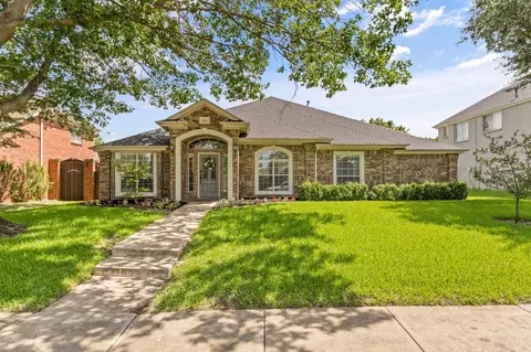 624 Mossycup Oak Dr, Plano, TX 75025