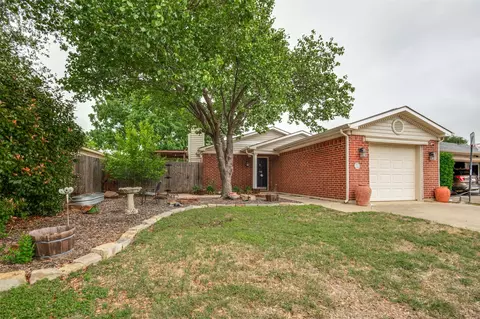 5624 Northfield Dr, Fort Worth, TX 76179