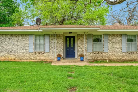 311 N Britton St, Tom Bean, TX 75489