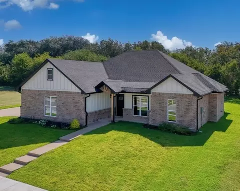 308 Crye Cir, Robinson, TX 76706