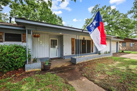 Exterior - 120 Mark Dr, Denison, TX 75021 photo 3 of 8