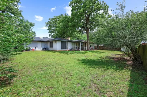 Exterior - 120 Mark Dr, Denison, TX 75021 photo 7 of 8