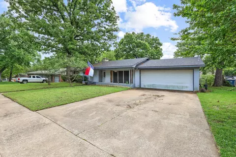 Exterior - 120 Mark Dr, Denison, TX 75021 photo 2 of 8
