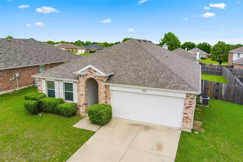 1516 Shady Shores Dr, Glenn Heights, TX 75154