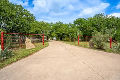 2734 Pear Orchard Rd, Granbury, TX 76048