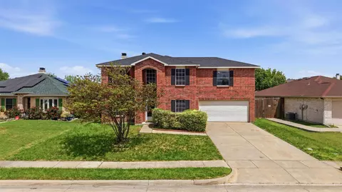 1400 Blazing Star Trl, Burleson, TX 76028