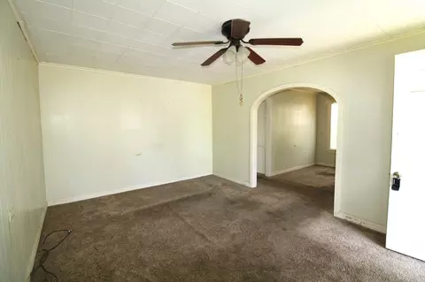 Living - 29 Mcarthur St, Minden, LA 71055 photo 2 of 3