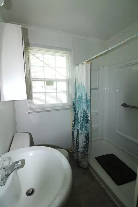 Bath - 29 Mcarthur St, Minden, LA 71055 photo 1 of 1