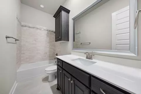 Bath - 704 Proverbs Ct, Heath, TX 75126 photo 4 of 4