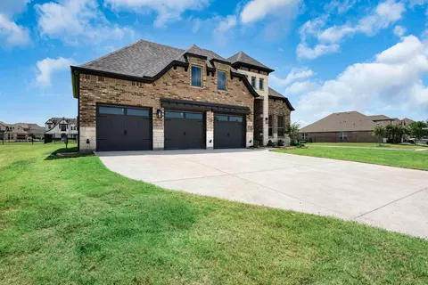 704 Proverbs Ct, Heath, TX 75126