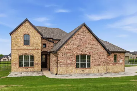 1053 Hickory Ln, Howe, TX 75459