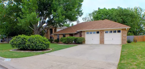 1312 Concho Dr, Benbrook, TX 76126