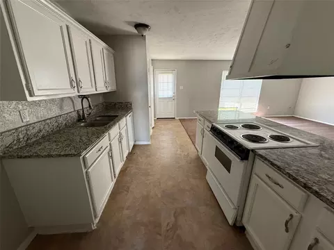 Kitchen - 5816 Maple Ln, Rowlett, TX 75089 photo 1 of 1